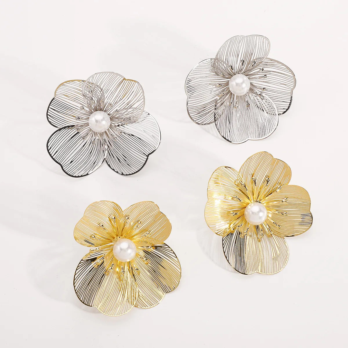 Gold Color Big Petal Hollow Flower withe Pearl Earrings for Women Exaggerated Trend Metal Irregular Earrings Ladies Jewelry