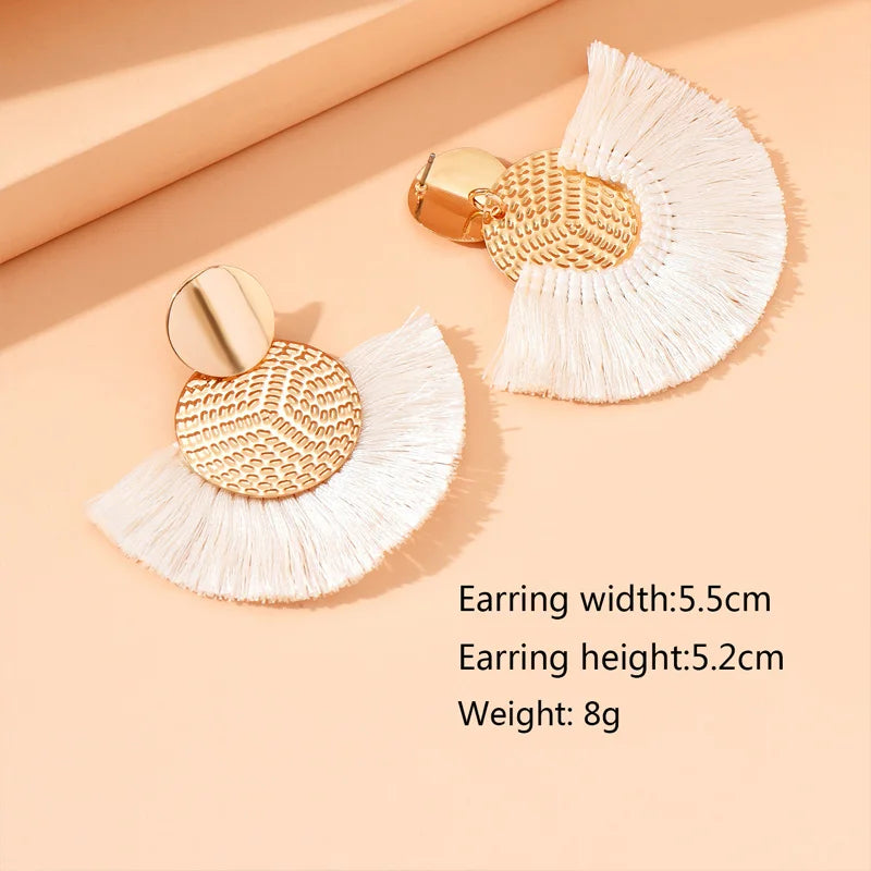Boucles d’oreilles Majestic Bohème – Pompons Blancs