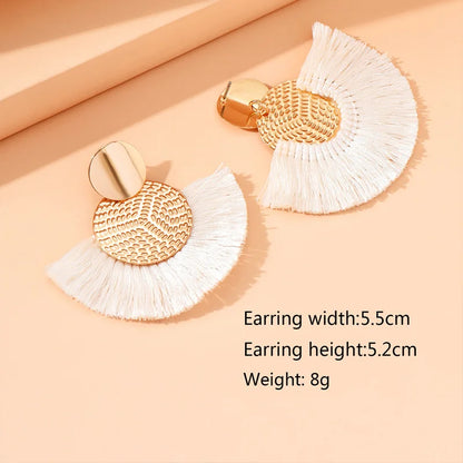 Boucles d’oreilles Majestic Bohème – Pompons Blancs