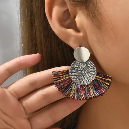 Boucles d’oreilles Majestic Bohème – Pompons Blancs